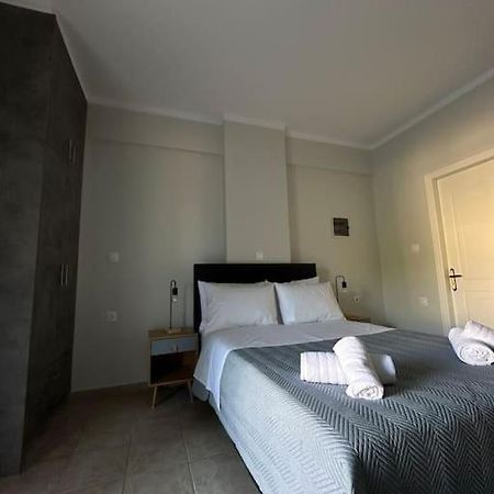 Апартаменты Margarita'S Getaway Патра Экстерьер фото